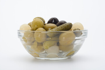 Encurtidos, mezcla de varias clases como aceitunas, pepinillos y cebolletas