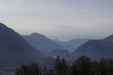 Natur, Landschaft, Herbst, Baum , Blätter , Schweiz, Wald, Reisen, Tourismus, Park , Grün, Travelling, Travel, Autmn, Autnm, Trip, Tourism,Switzerland, forest, tree, landscape, valley Mountain, Berg