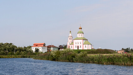 Fototapeta na wymiar Elias Church in the city of Suzdal in Russia