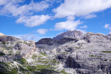 Panorama sur les Dolomites (sentier des Trei cime)