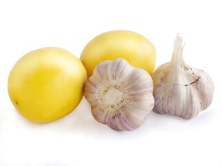 garlic and lemon as natural medicine against flu