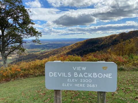 Devils Backbone Overlook - Blue Ridge Parkway - Roanoke County, VA