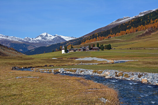 Das Dorf Sertig, Sertigtal bei Davos, Graubünden