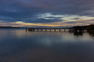 Fototapeta na wymiar Schöner See beim Sonnenuntergang 