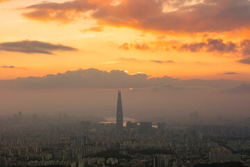 Fototapeta na wymiar View of Seoul City Skyline at Sunset