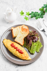 卵料理　オムレツ