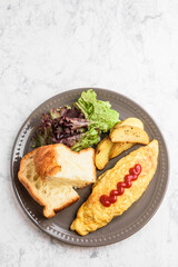 卵料理　オムレツ