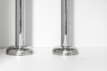 洗面台の下の配管の写真