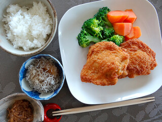 フライドチキン定食