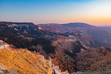 Fototapeta premium Beautiful sunset landscape of the Cedar Breaks from Sunset View Overlook