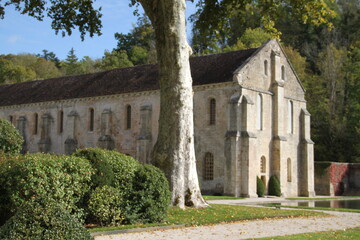 Fototapeta na wymiar Abbaye cistercienne de Fontenay Bourgogne