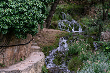 Paseo con cascadas en Tobera