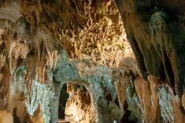 石垣島鍾乳洞内部