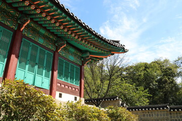 chinese temple building