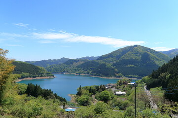 神流湖を見下ろして (人工湖)(下久保ダム)