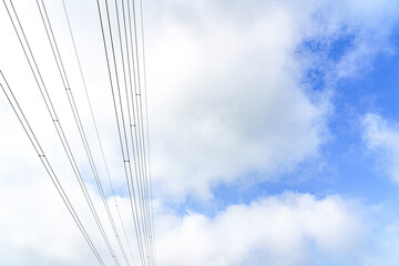 Obraz premium 【電気・送電線】山奥にある鉄塔