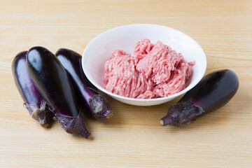豚挽き肉とナス