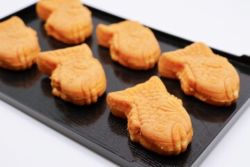 お盆に乗った6つの鯛焼き