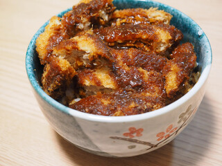 大盛りの味噌カツ丼