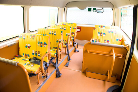 幼稚園バス の画像 40 775 件の Stock 写真 ベクターおよびビデオ Adobe Stock