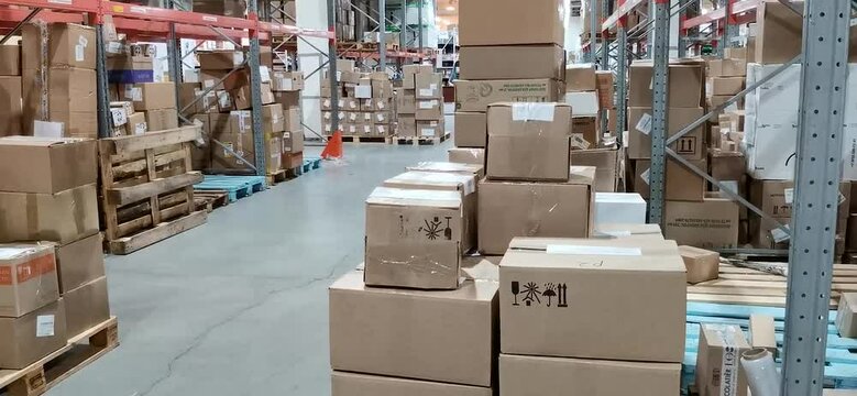 boxes warehouse distribution