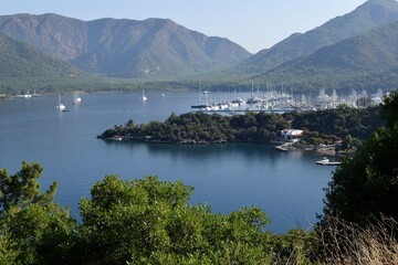 Fototapeta premium Морской берег морского посёлка Yalancibogaz.Чистое море. 