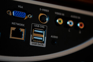 オーディオコネクター