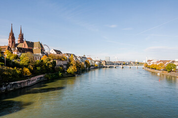 Basel, Münster, Rhein, Altstadt, Pfalz, Fähre, Rheinbrücke, Grossbasel, Kleinbasel, Kirche, Altstadthäuser, Herbst, Herbstmesse, Riesenrad, Basel-Stadt, Schweiz