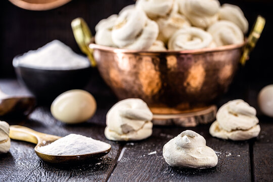 sweet Suspiro or meringue is a homemade sweet made from egg whites and sugar. sigh, typical Brazilian dessert