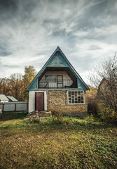 Fototapeta na wymiar dacha plot near the city of Penza. warm autumn