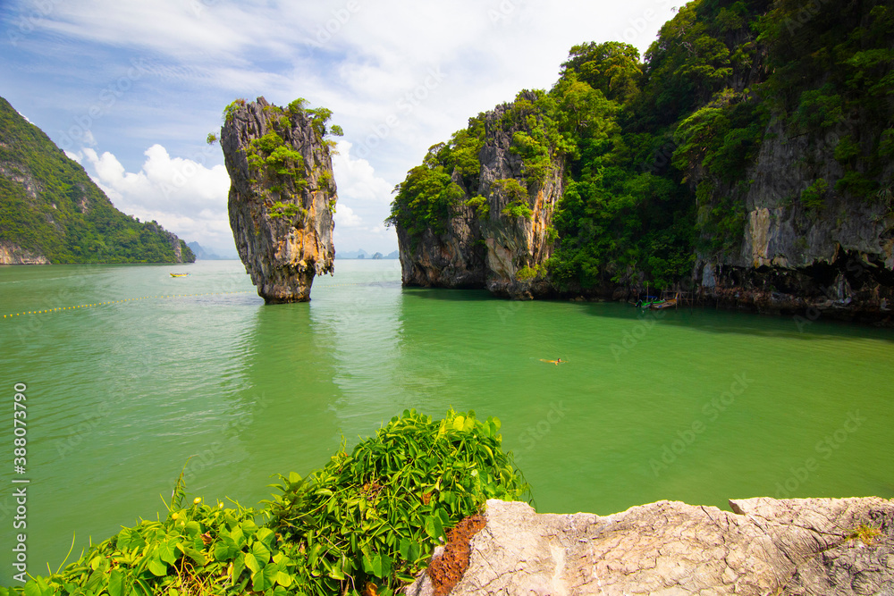 Wall mural james bond island - phang nga bay, thailand