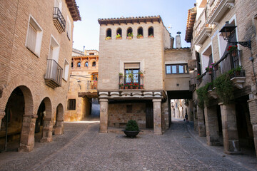 Fototapeta na wymiar Beautiful medieval town of Alquézar in Spain