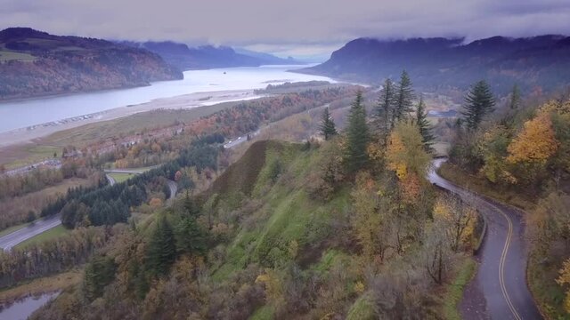Spectacular reveal of  Columbia River Gorge Natural Scenic Area in Oregon.