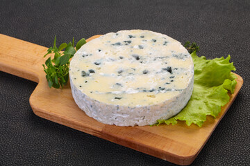 Round blue cheese