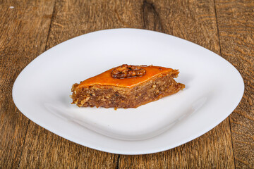 Turkish delight baklava with honey