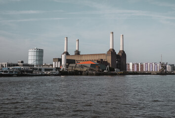 Battersea power station along the Thames 