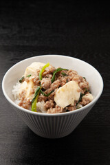 豆腐とひき肉のそぼろあんかけ丼