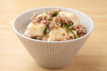 豆腐とひき肉のそぼろあんかけ丼