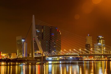  Schöne Brücke bei Nacht 