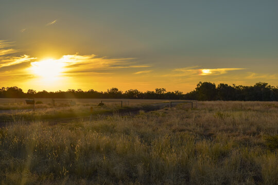 Panoramic sunset view from a farm in Australia © Adrian Martinez ph