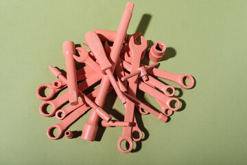 Heap of artificial repair tools