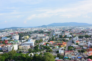 Fototapeta na wymiar Natural views with the sea and mountains of Songkhla seen from the top of the mountain.