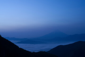 Obraz na płótnie Canvas 櫛形山からの富士山