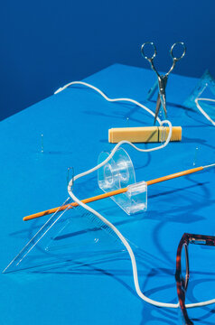 Office Supplies / DIY ""cable"" rollercoaster""for staples -Abstract Set Ups.