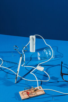Office Supplies / DIY ""cable"" rollercoaster""for staples -Abstract Set Ups.