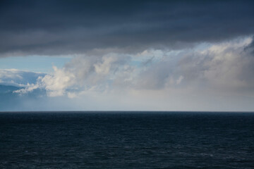 田子の浦から見た伊豆半島