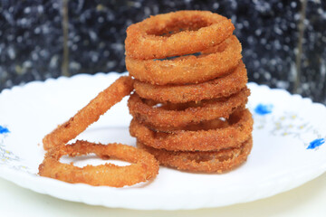 Super Crispy Homemade Onion Rings - Crunchy Onion Rings