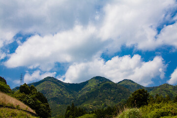 土山町から撮った三子山