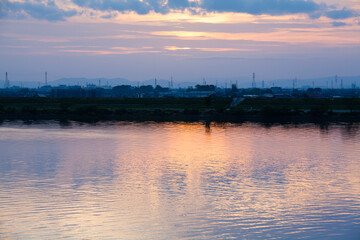 立田大橋から見た朝方の木曽川