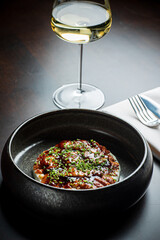 eel carpaccio and white wine